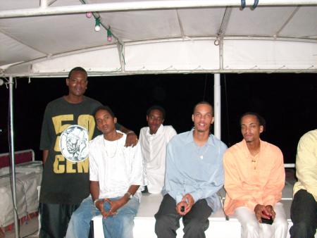 les 4 cousins de .v.i.p.